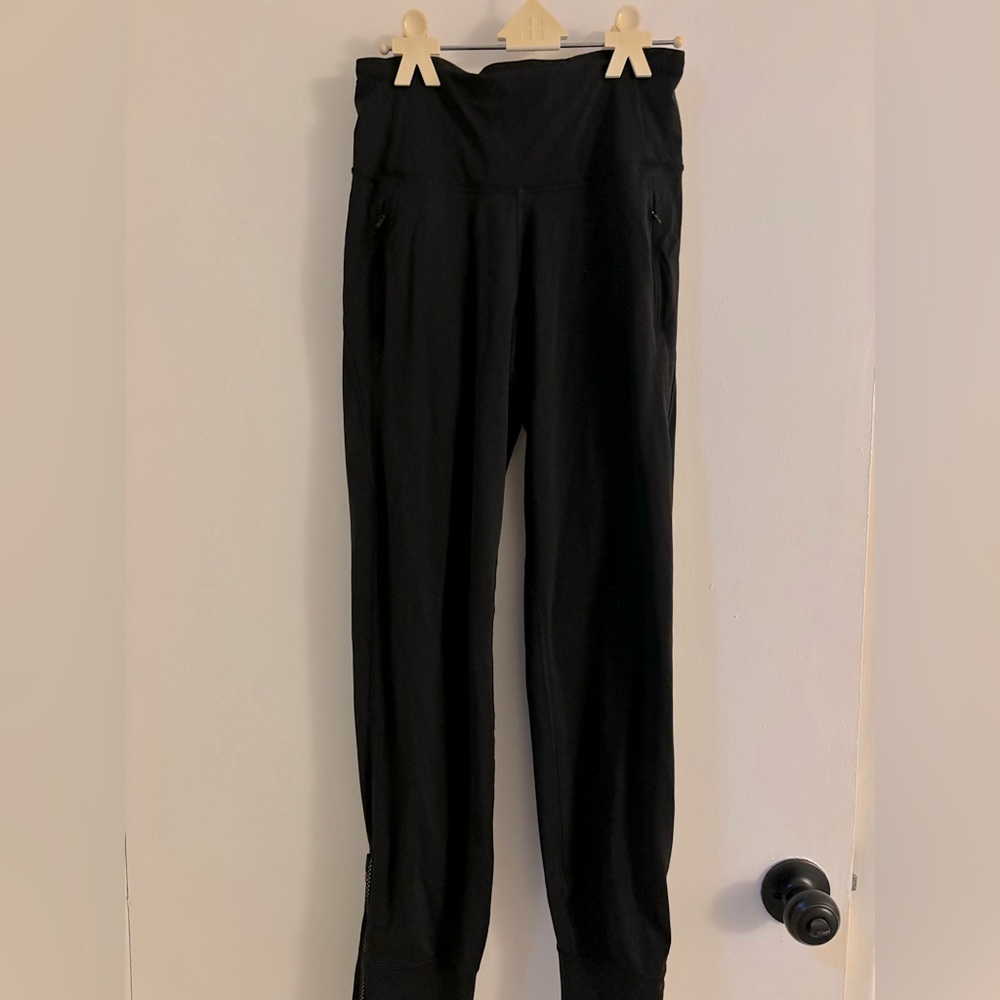 Black lululemon pants